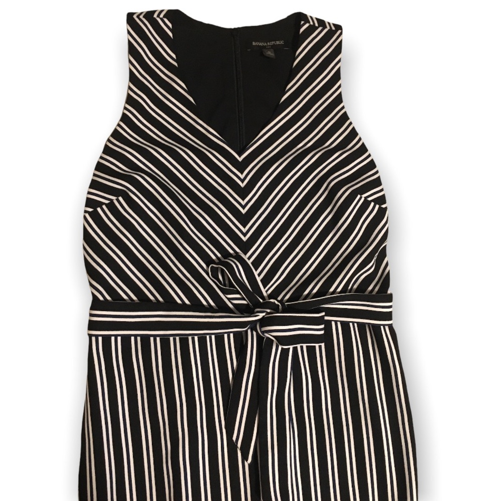 Banana Republic Striped V Neck Sleeveless Jumpsuit - Picture 4 of 12